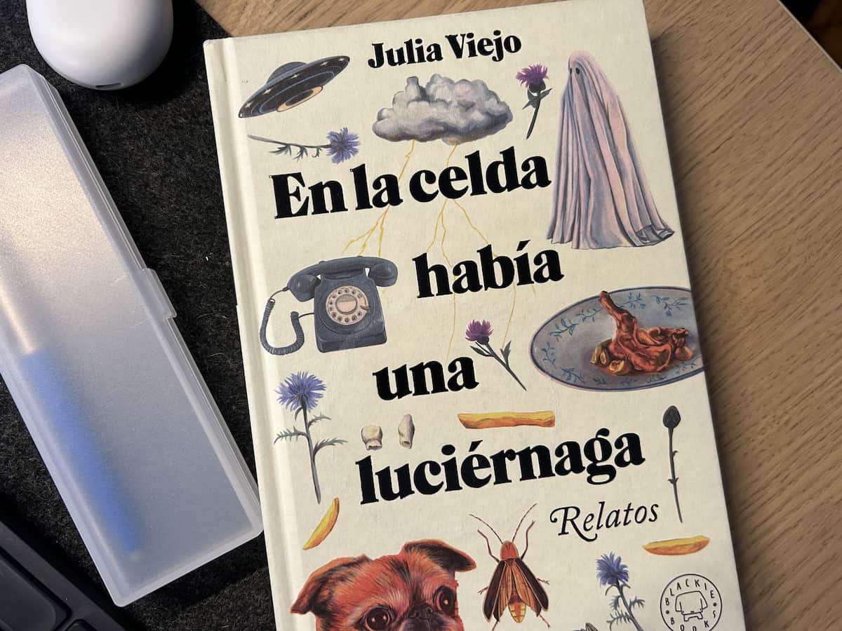 En la celda habia una luciernaga Julia Viejo